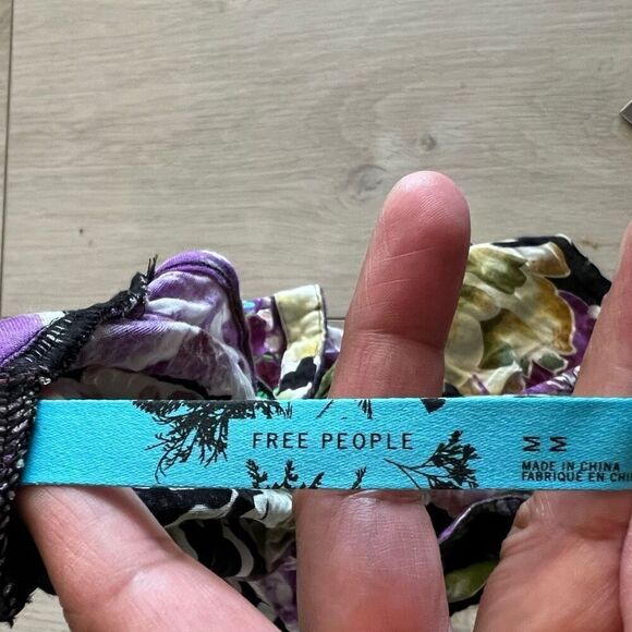 Free people | sequin floral tank top size M - Picture 5 of 7